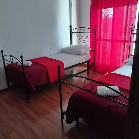 Appartamento Con Due Camere Pressi Eur Rome Luaran gambar