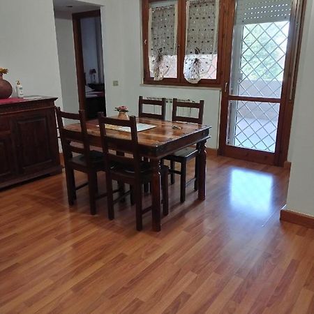 Appartamento Con Due Camere Pressi Eur Rome Luaran gambar
